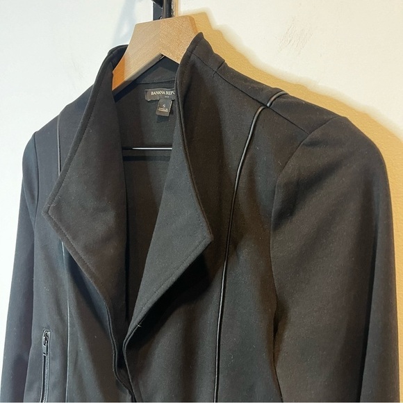 Women’s | Banana Republic Black Business Blazer | Small - Picture 2 of 9